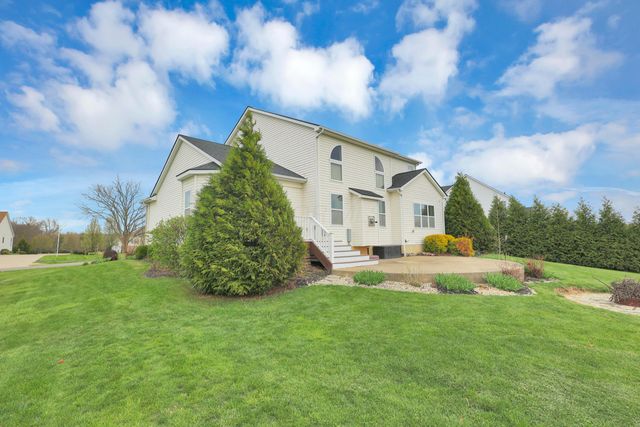 325 Long Trail, Ostrander, OH 43061