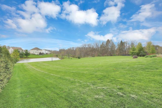325 Long Trail, Ostrander, OH 43061