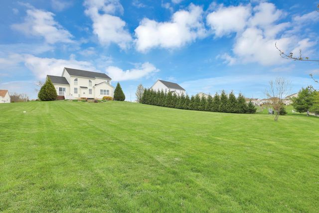 325 Long Trail, Ostrander, OH 43061