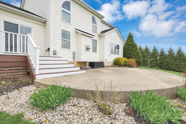 325 Long Trail, Ostrander, OH 43061