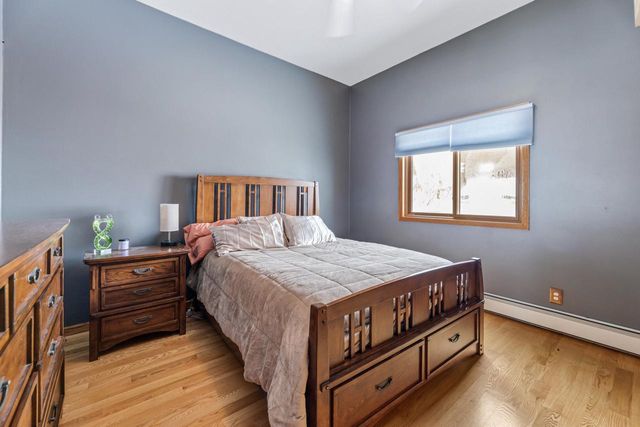 1115 Jonathan LANE, La Crescent, MN 55947