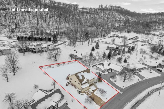 1115 Jonathan LANE, La Crescent, MN 55947