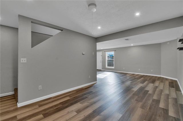 1877 Chickadee Drive, Liberty, MO 64068