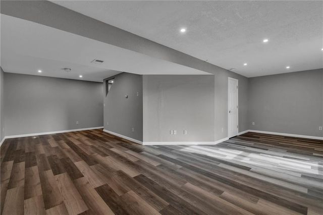 1877 Chickadee Drive, Liberty, MO 64068