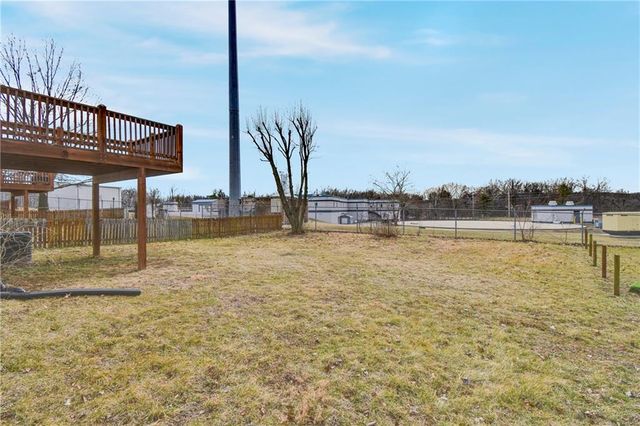 1877 Chickadee Drive, Liberty, MO 64068