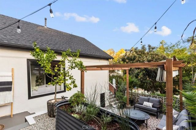 2207 Apex Avenue, Los Angeles, CA 90039