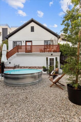 2207 Apex Avenue, Los Angeles, CA 90039