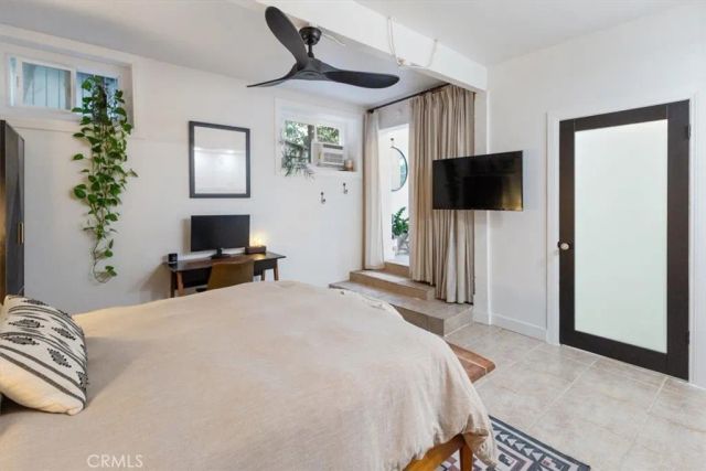 2207 Apex Avenue, Los Angeles, CA 90039