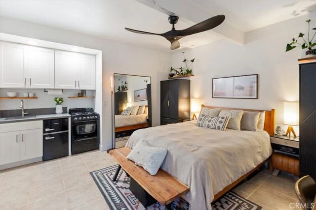 2207 Apex Avenue, Los Angeles, CA 90039