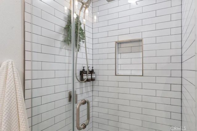 2207 Apex Avenue, Los Angeles, CA 90039