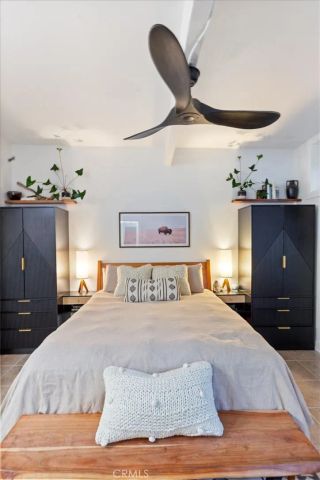 2207 Apex Avenue, Los Angeles, CA 90039