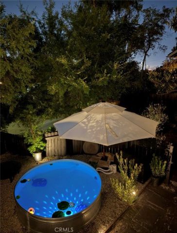 2207 Apex Avenue, Los Angeles, CA 90039