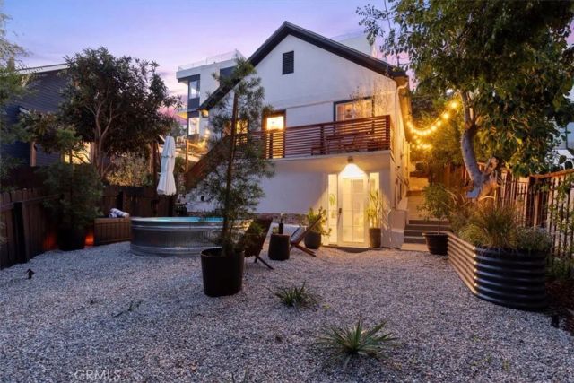 2207 Apex Avenue, Los Angeles, CA 90039