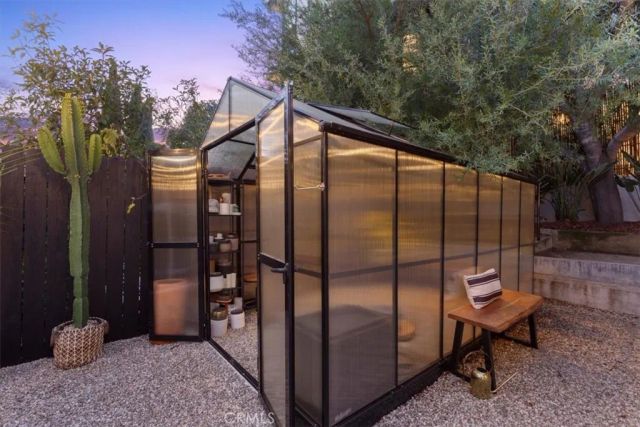 2207 Apex Avenue, Los Angeles, CA 90039