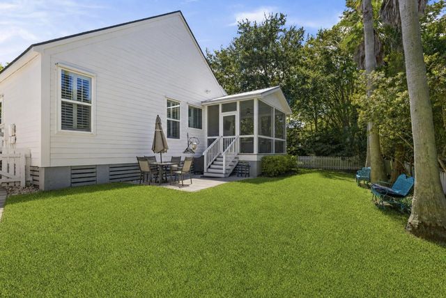 110 Mellish Court, Charleston, SC 29492
