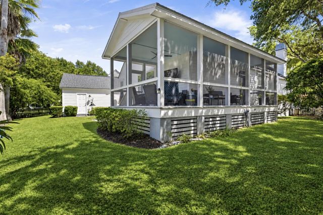 110 Mellish Court, Charleston, SC 29492
