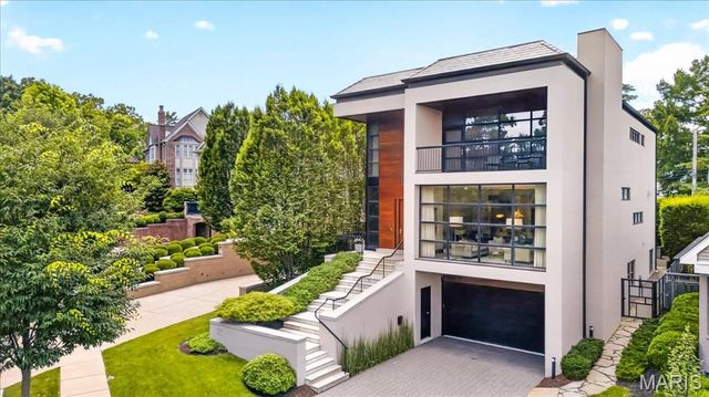 317 N Central Avenue, Clayton, MO 63105