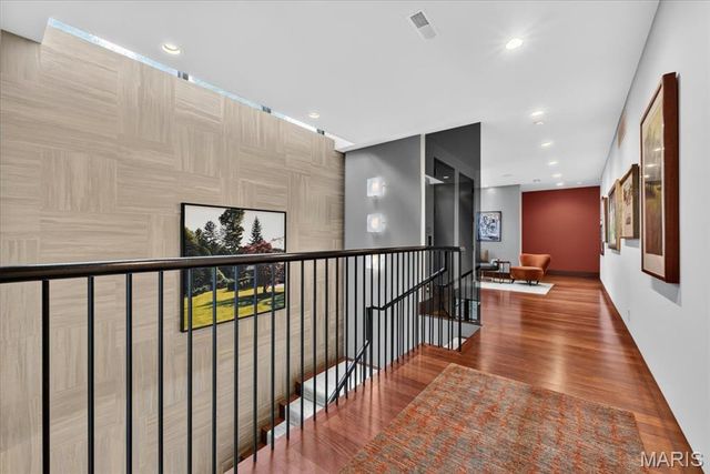 317 N Central Avenue, Clayton, MO 63105