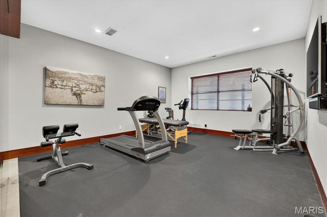 317 N Central Avenue, Clayton, MO 63105