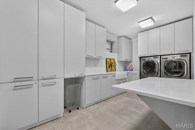 317 N Central Avenue, Clayton, MO 63105