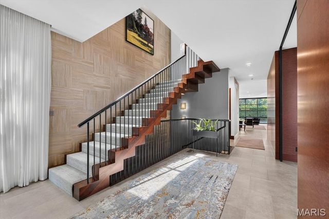 317 N Central Avenue, Clayton, MO 63105