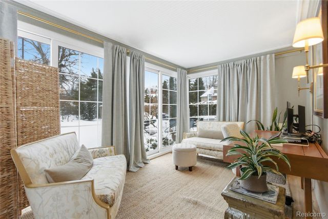 16621 Maumee Street, Grosse Pointe Park, MI 48230