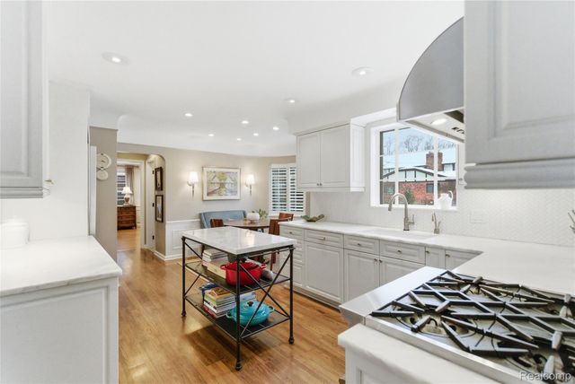 16621 Maumee Street, Grosse Pointe Park, MI 48230