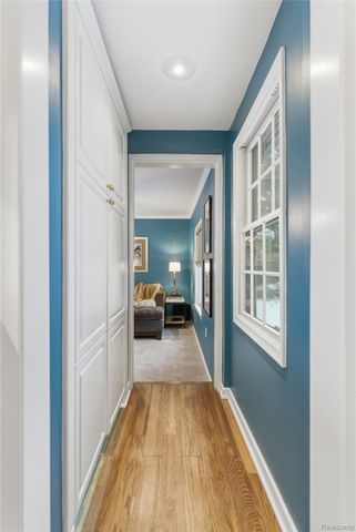 16621 Maumee Street, Grosse Pointe Park, MI 48230