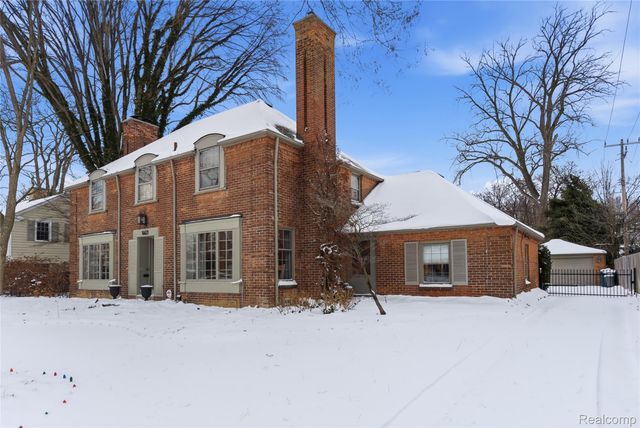 16621 Maumee Street, Grosse Pointe Park, MI 48230