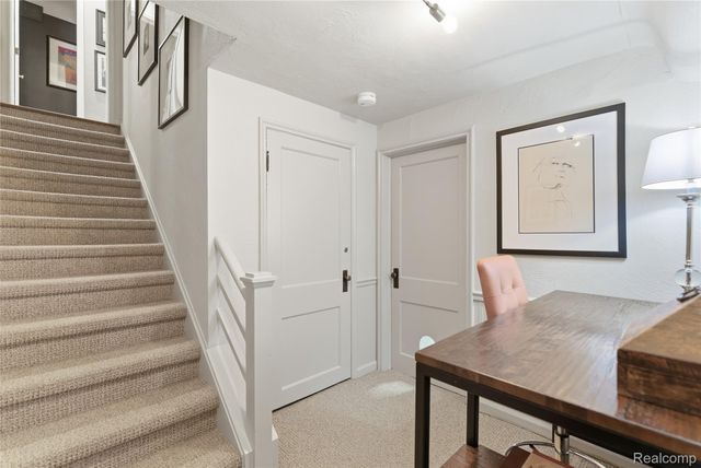 16621 Maumee Street, Grosse Pointe Park, MI 48230