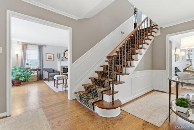 16621 Maumee Street, Grosse Pointe Park, MI 48230