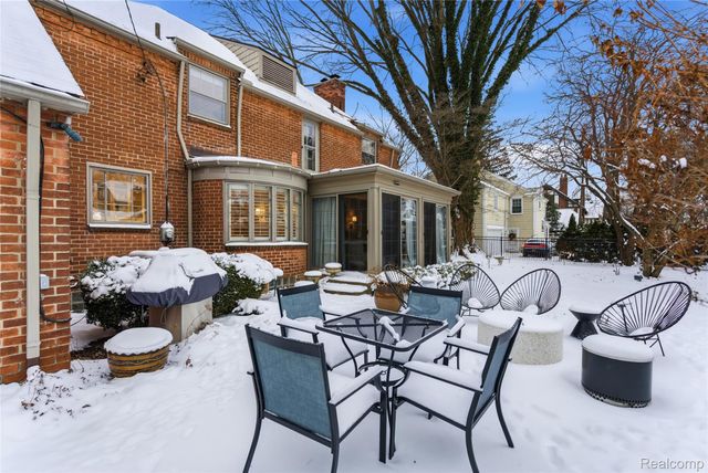 16621 Maumee Street, Grosse Pointe Park, MI 48230