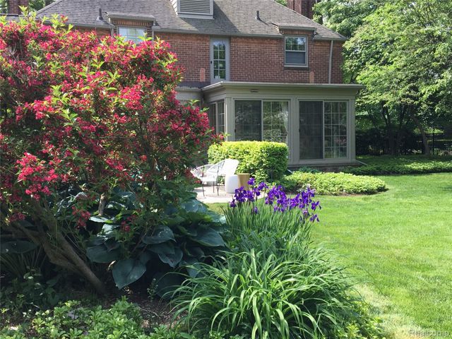 16621 Maumee Street, Grosse Pointe Park, MI 48230