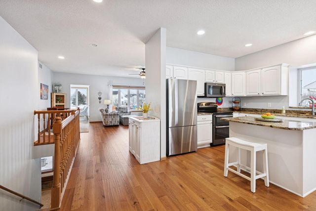 15840 Cicerone Path, Rosemount, MN 55068