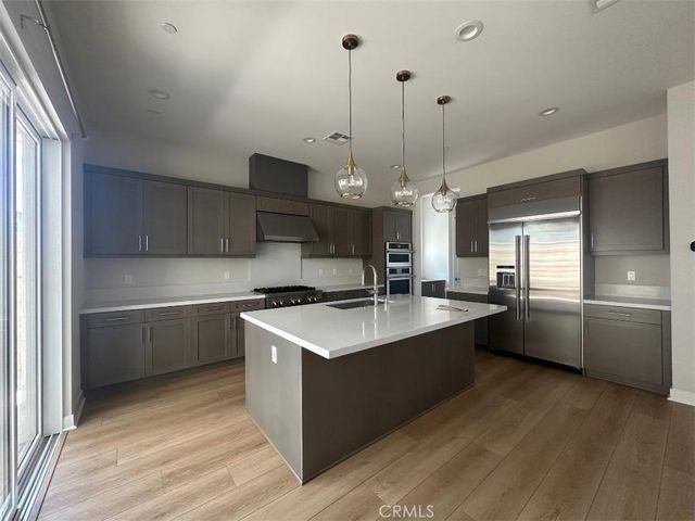 220 Edna, Lake Forest, CA 92630