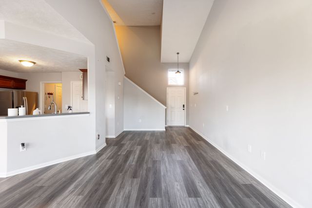 1056 Somerset Springs Dr, Spring Hill, TN 37174