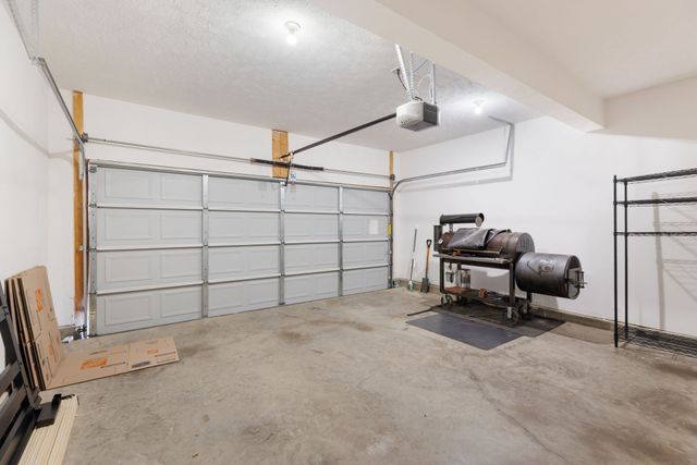 1056 Somerset Springs Dr, Spring Hill, TN 37174