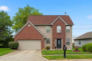 6030 Woodhaven Pl Cir, Louisville, KY 40228
