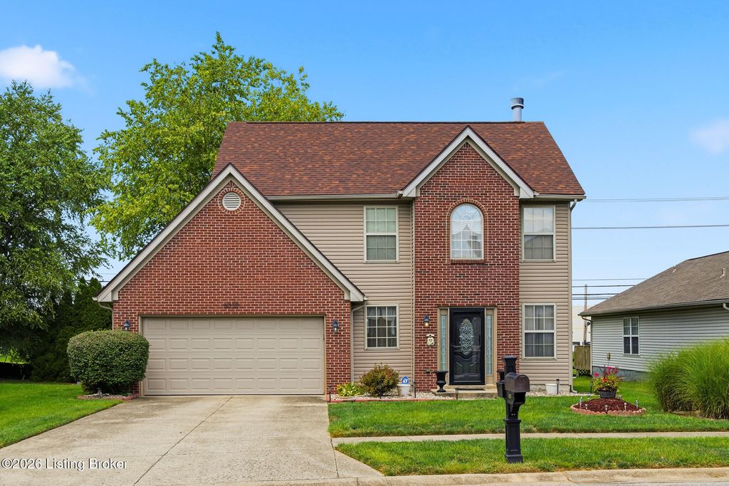 6030 Woodhaven Pl Cir, Louisville, KY 40228