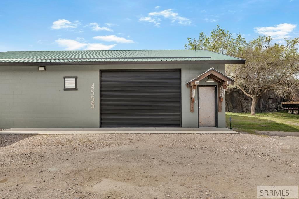 Image 1 of property listing at 4555 S 5th Avenue, Pocatello, ID 83201