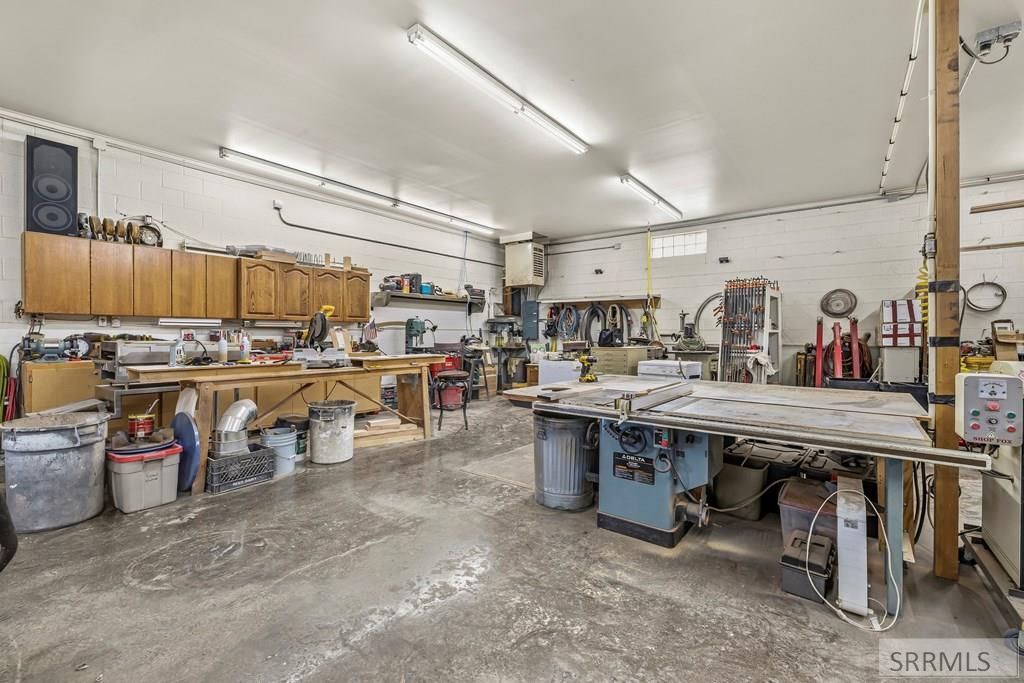 Image 11 of property listing at 4555 S 5th Avenue, Pocatello, ID 83201