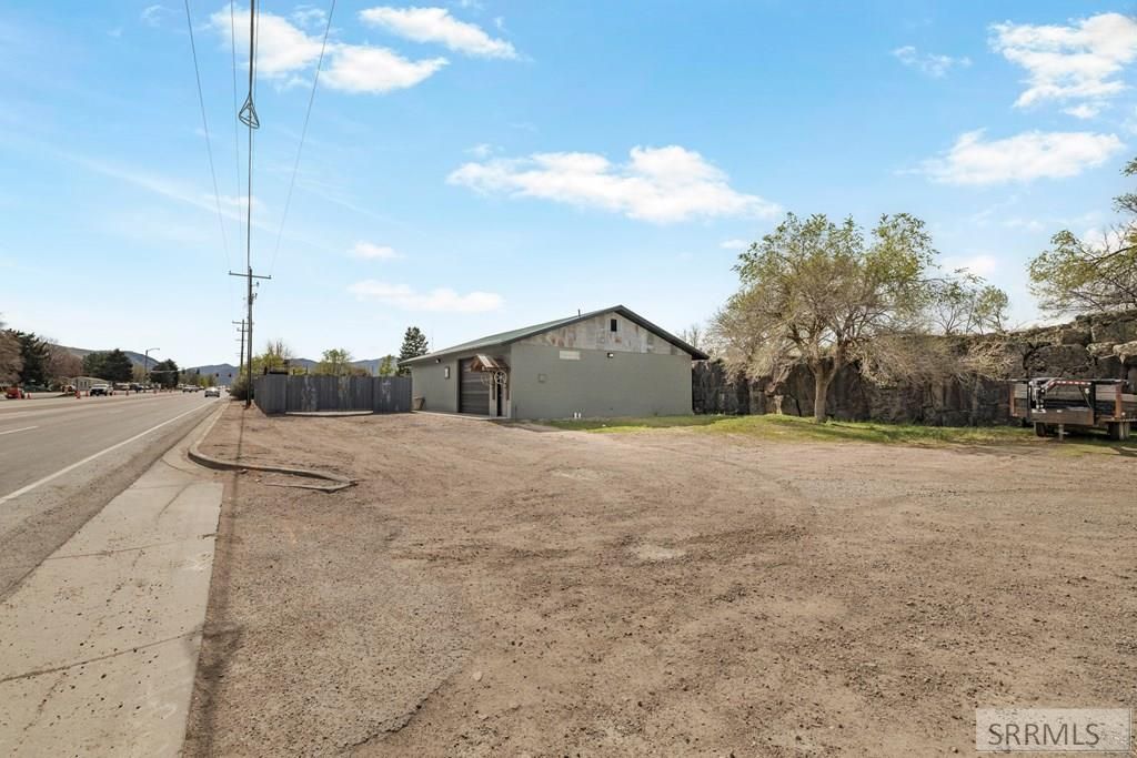 Image 5 of property listing at 4555 S 5th Avenue, Pocatello, ID 83201