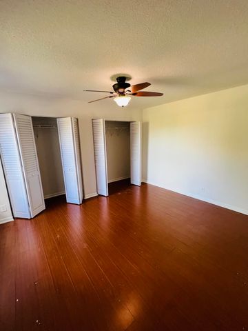 7482 E Courtyard Run E E, Boca Raton, FL 33433