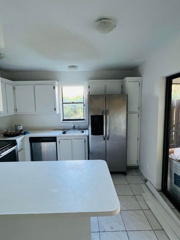 7482 E Courtyard Run E E, Boca Raton, FL 33433