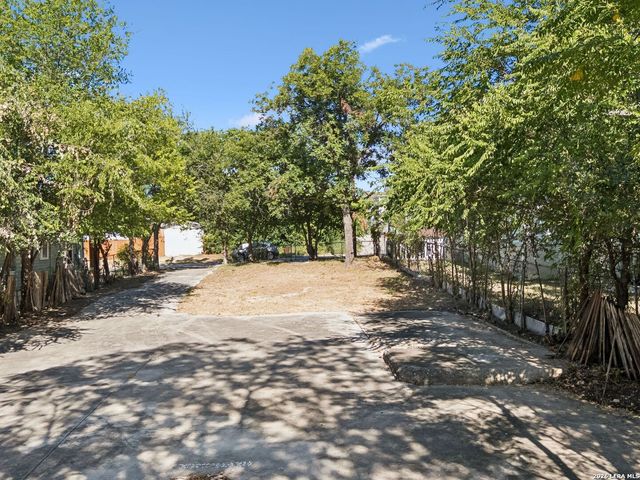 1121 N Olive Street, San Antonio, TX 78202