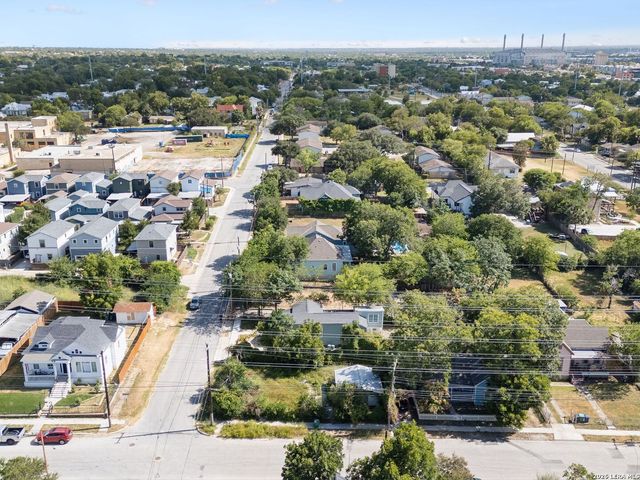1121 N Olive Street, San Antonio, TX 78202