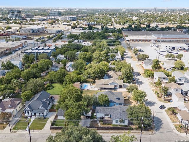 1121 N Olive Street, San Antonio, TX 78202