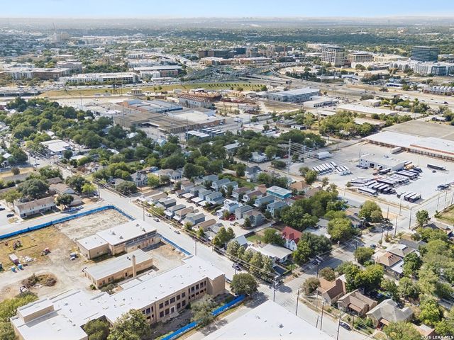1121 N Olive Street, San Antonio, TX 78202