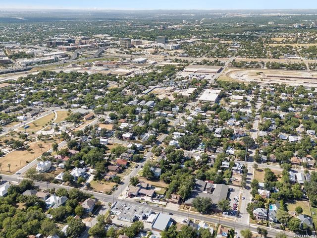 1121 N Olive Street, San Antonio, TX 78202