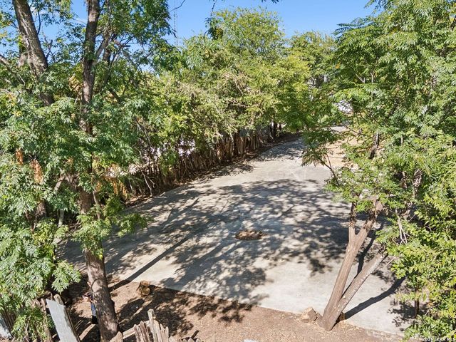 1121 N Olive Street, San Antonio, TX 78202
